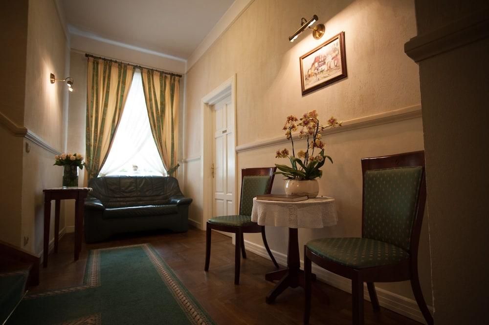 Aparthotel Karmel Krasków Eksteriør bilde