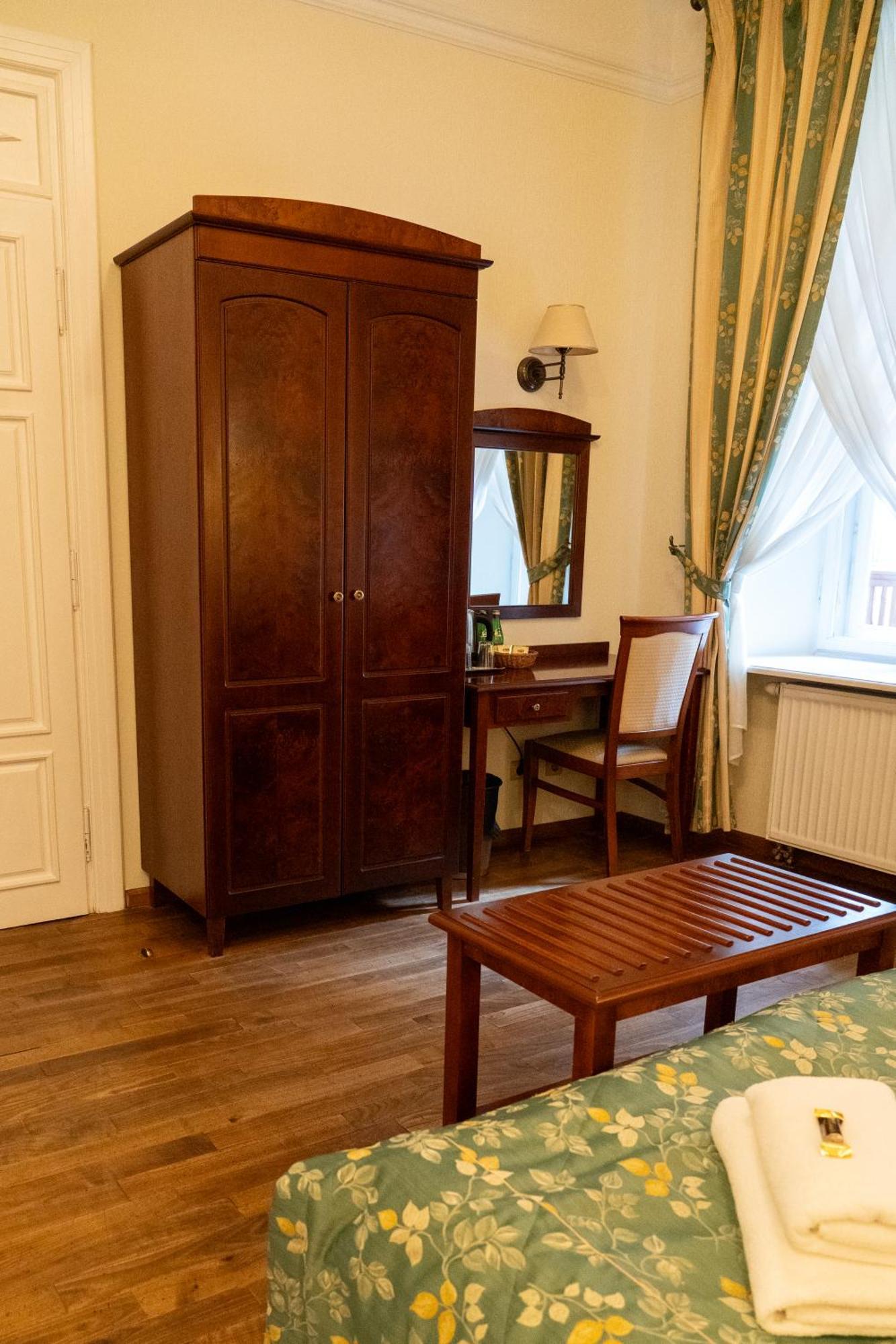 Aparthotel Karmel Krasków Eksteriør bilde