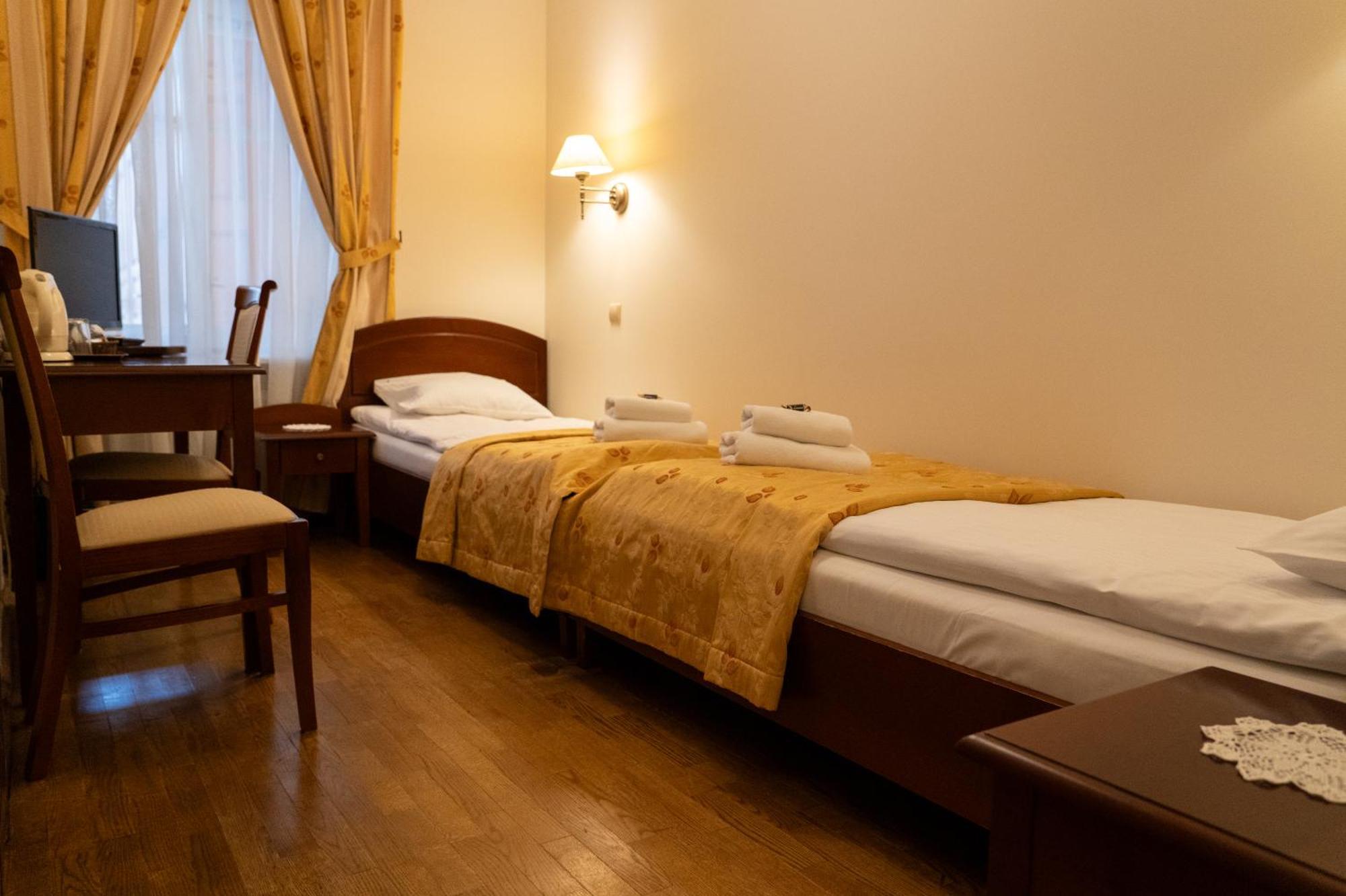 Aparthotel Karmel Krasków Eksteriør bilde