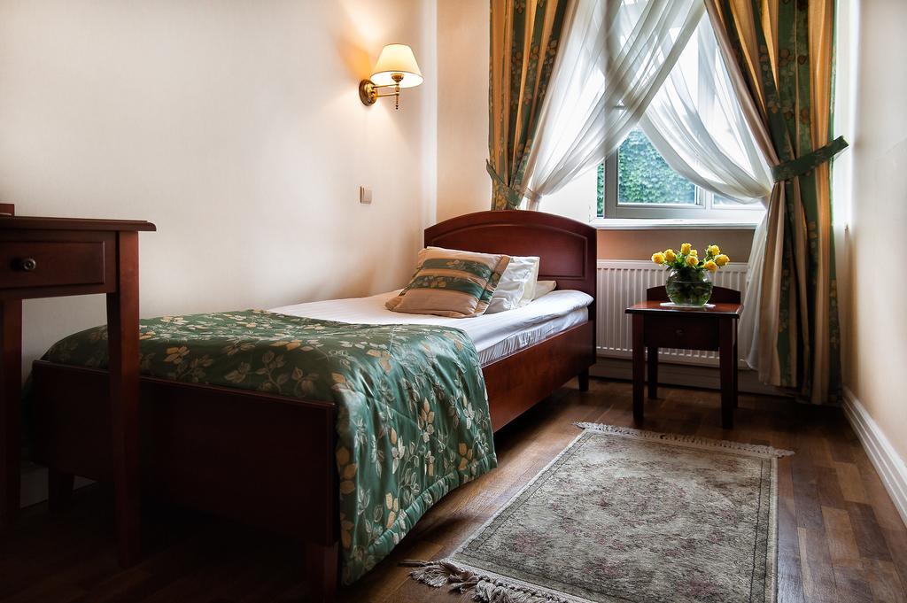 Aparthotel Karmel Krasków Eksteriør bilde